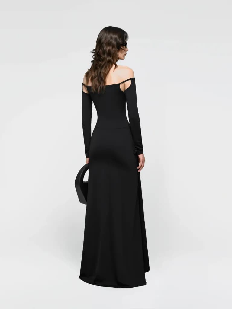 Maxi dress with detached sleeves